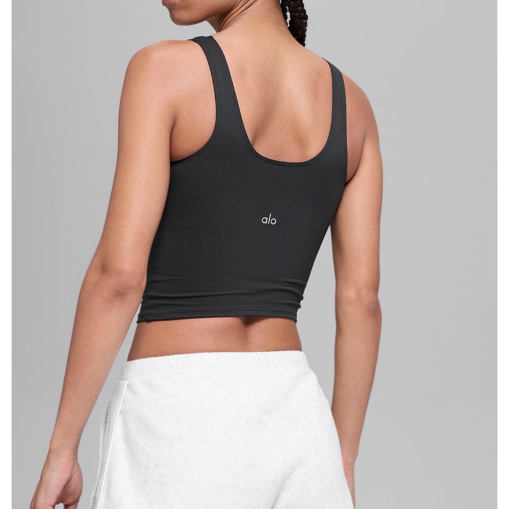 AUTHENTIC  Black soft sculpt precision Tank